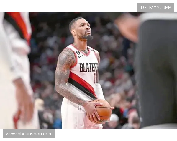 阿夫迪亚与利拉德在更衣室学习中文共同挑战语言的乐趣与魅力 阿夫迪亚与利拉德在更衣室学习中文共同挑战语言的乐趣与魅力